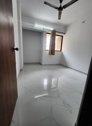 Room in 2 BHK Apartment at Lodha Palava City Lakeshore Greens, Dombivli East – for Rent
