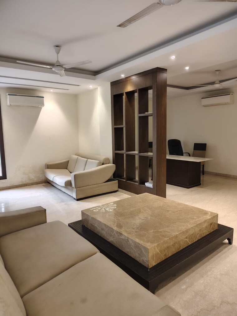 Living Room, dlf-city-phase-v 3 Bedroom 2400 Sq.Ft. Builder Floor In Dlf Phase V Gurgaon 9384031