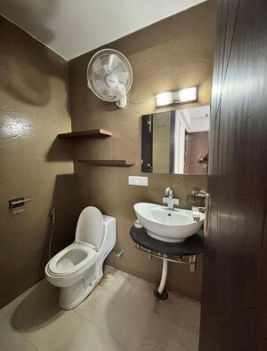 Bathroom in 3 BHK Builder Floor at DLF City Phase V, Dlf Phase V – for Rent