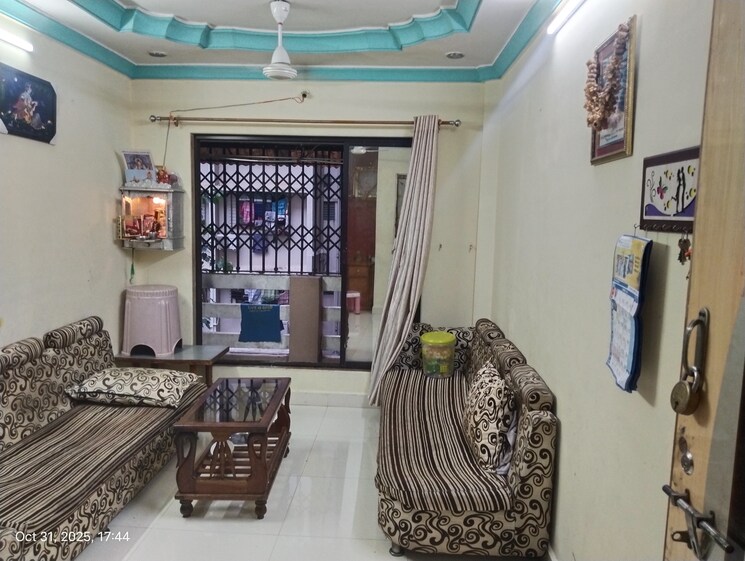 Living Room, poonam-everest 2 Bedroom 860 Sq.Ft. Apartment In Nalasopara West Palghar 9384035