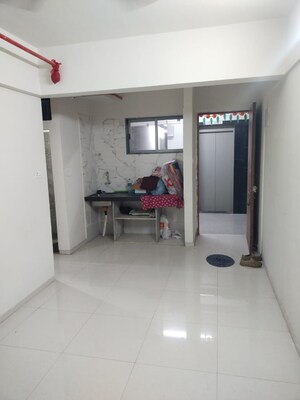 Room in 2 BHK Apartment at Sayba Elegant, Kurla East – for Rent