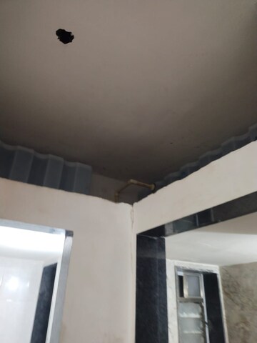 Room in 2 BHK Apartment at Sayba Elegant, Kurla East – for Rent