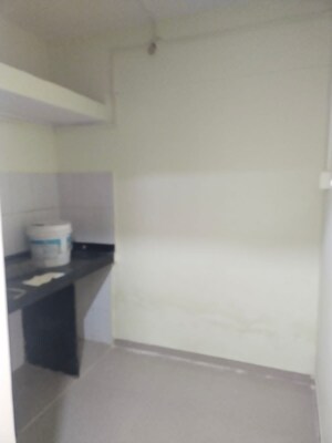 Room in 2 BHK Apartment at Sayba Elegant, Kurla East – for Rent