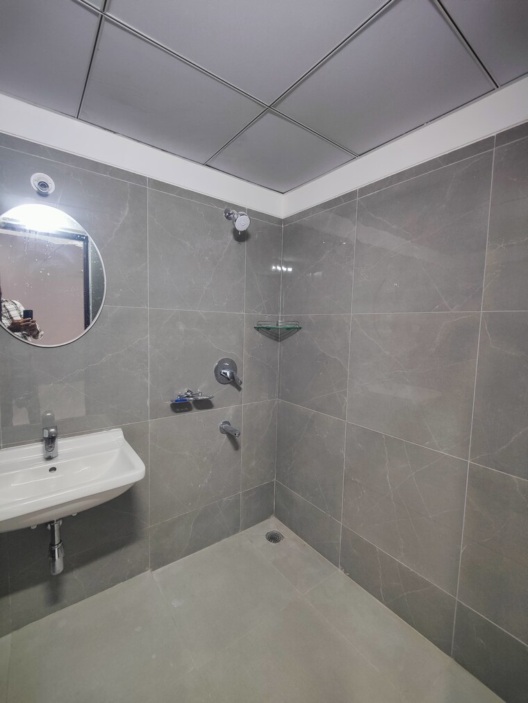 Bathroom, rajapushpa-provincia 3 Bedroom 2660 Sq.Ft. Apartment In Narsingi Hyderabad 9384064