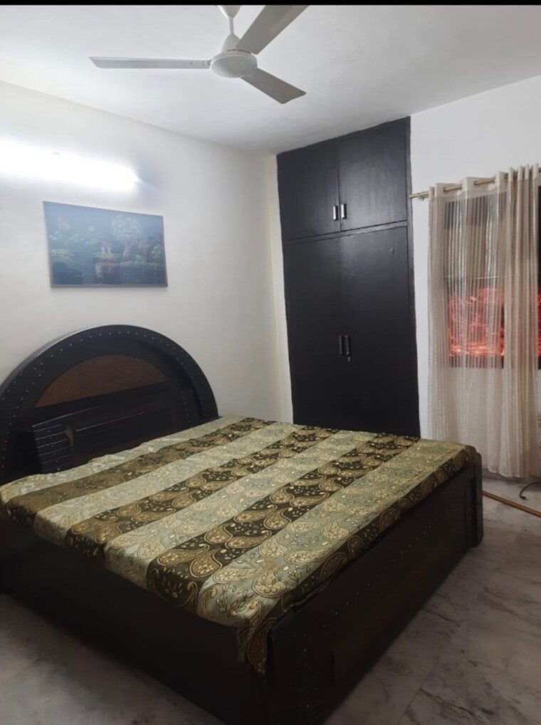 Bedroom, chittaranjan park 1.5 Bedroom 550 Sq.Ft. Builder Floor In Chittaranjan Park Delhi 9384062