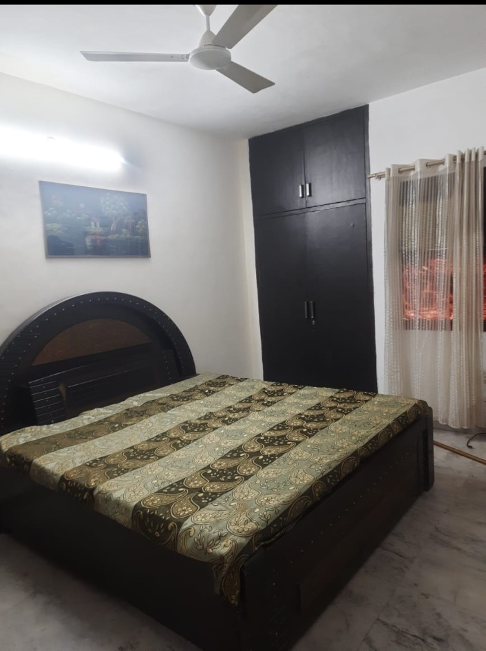 1.5 BHK + Study Room Builder Floor For Rent in Chittaranjan Park