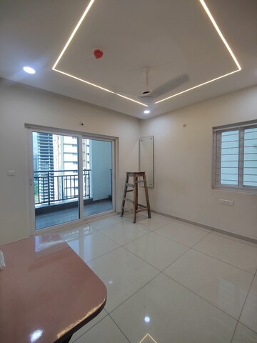 Room in 3 BHK Apartment at Rajapushpa Provincia, Narsingi – for Rent