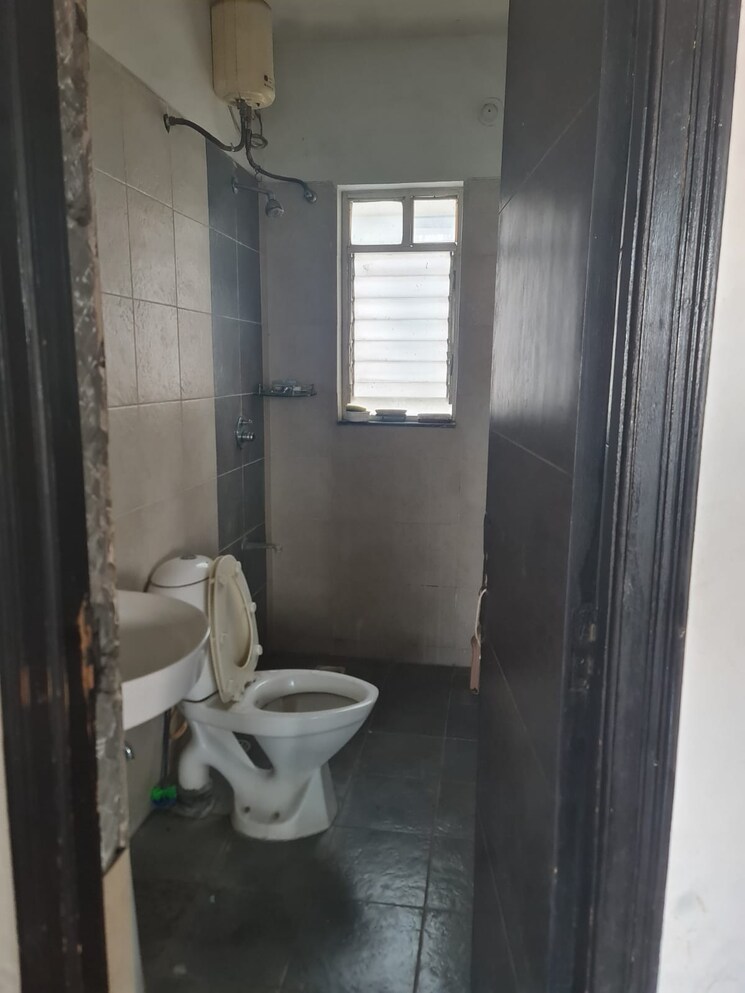 Bathroom, mirchandani-bellagio 3 Bedroom 1350 Sq.Ft. Apartment In Undri Pune 9384095