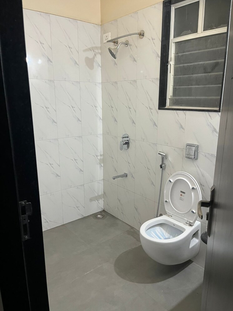 Bathroom, nyati-era 2 Bedroom 809 Sq.Ft. Apartment In Dhanori Pune 9384112