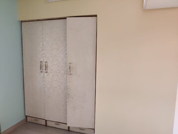 Room in 2 BHK Apartment at Runwal Garden City, Balkum Pada – for Rent