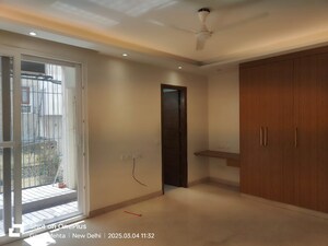Room in 4 BHK Builder Floor at Saket – for Sale