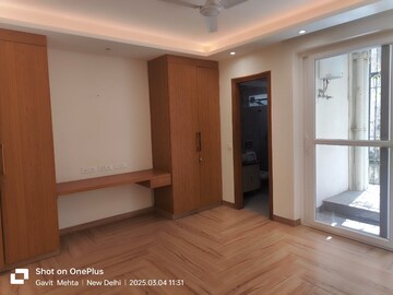 Room in 4 BHK Builder Floor at Saket – for Sale