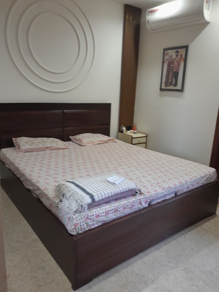 Bathroom, rohini sector 11 5 Bedroom 96 Sq.Mt. Builder Floor In Rohini Sector 11 Delhi 9384139