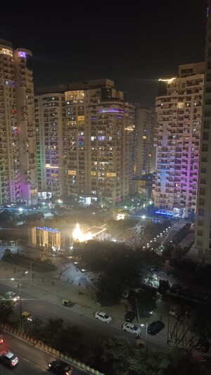 Swimming Pool in 2 BHK Apartment at Sethi Max Royal, Sector 76 – for Rent