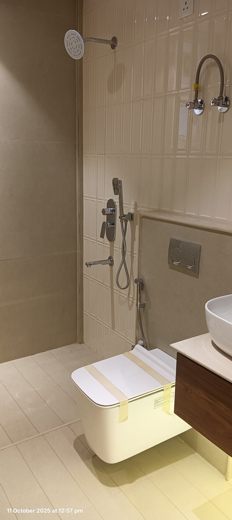 Bathroom, somsons-imperial-towers 3 Bedroom 1800 Sq.Ft. Apartment In Dhakoli Zirakpur 9384150