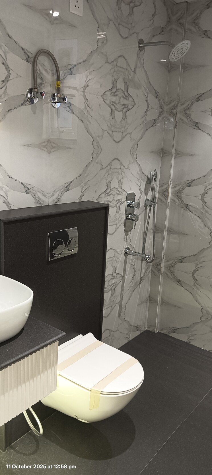 Bathroom, somsons-imperial-towers 3 Bedroom 1800 Sq.Ft. Apartment In Dhakoli Zirakpur 9384150