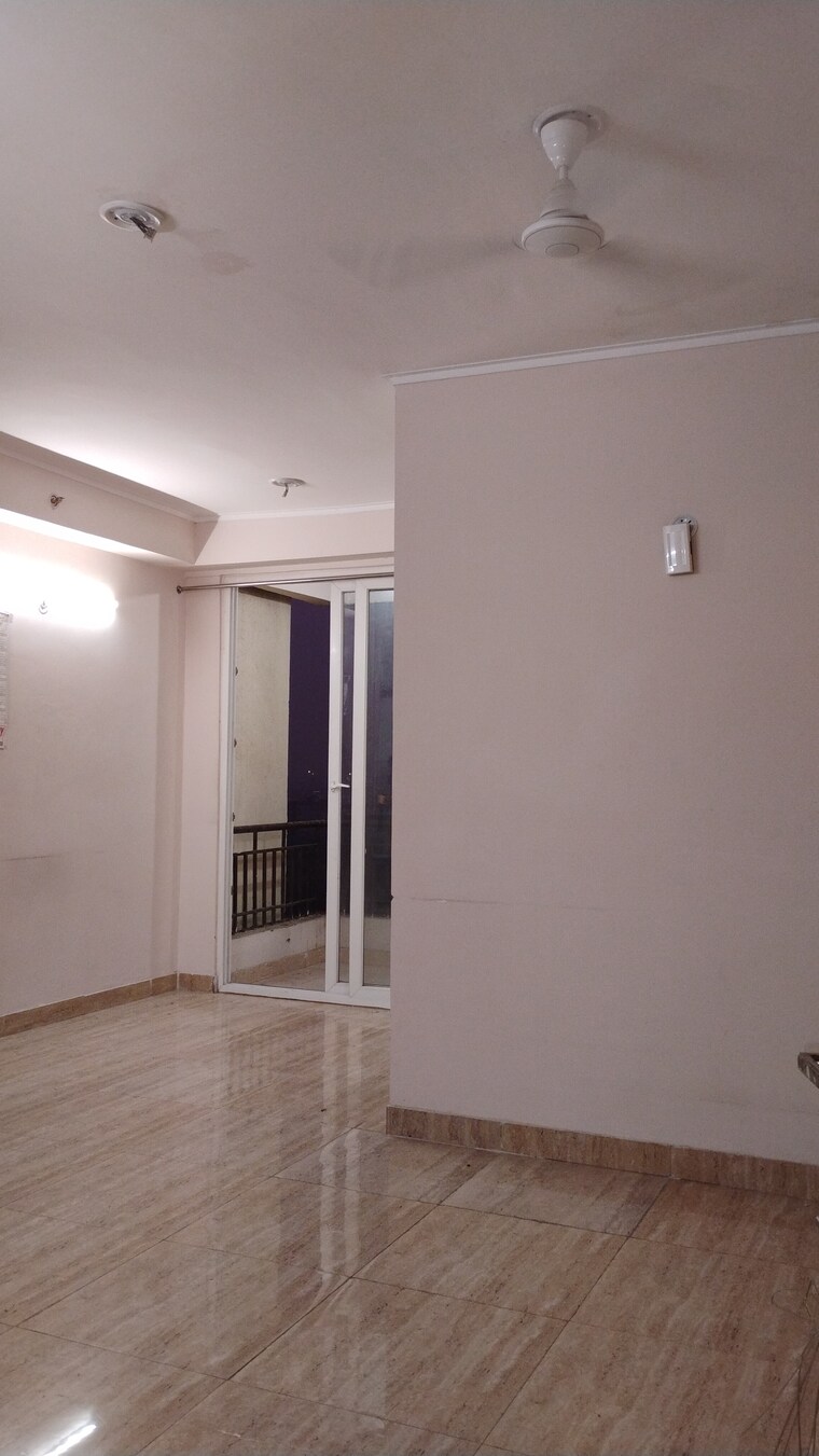 undefined, amrapali-golf-homes 2 Bedroom 1100 Sq.Ft. Apartment In Sector 4 Greater Noida Greater Noida 9384171