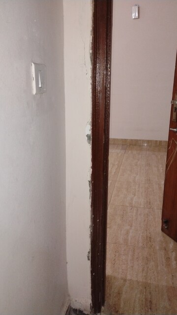 Furnished Amenities in 2 BHK Apartment at Amrapali Golf Homes, Sector 4 Greater Noida – for Rent