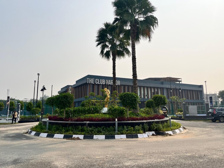 Garden, orris-greenbay-golf-village-plots  250 Sq.Yd. Plot In Sector 22d Yamuna Expressway Greater Noida 9384160