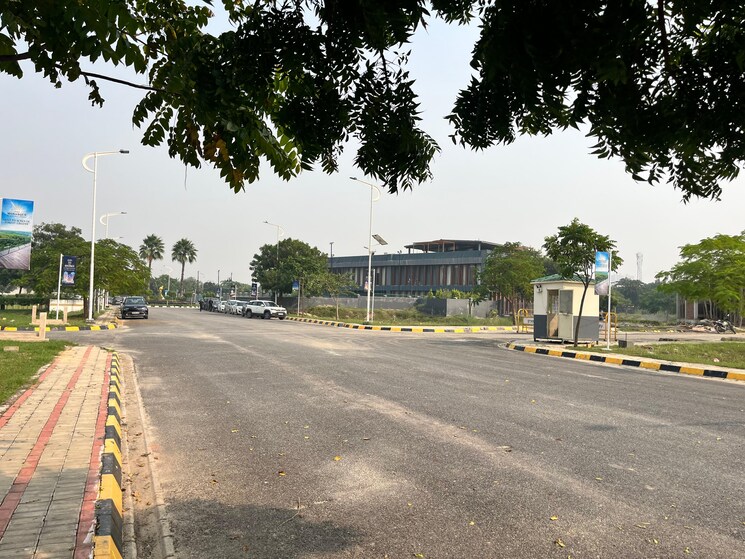 Exterior View, orris-greenbay-golf-village-plots  250 Sq.Yd. Plot In Sector 22d Yamuna Expressway Greater Noida 9384160