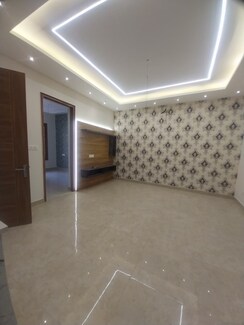 3.5 BHK + Pooja Room Apartment For Sale in Panchkula Urban Estate