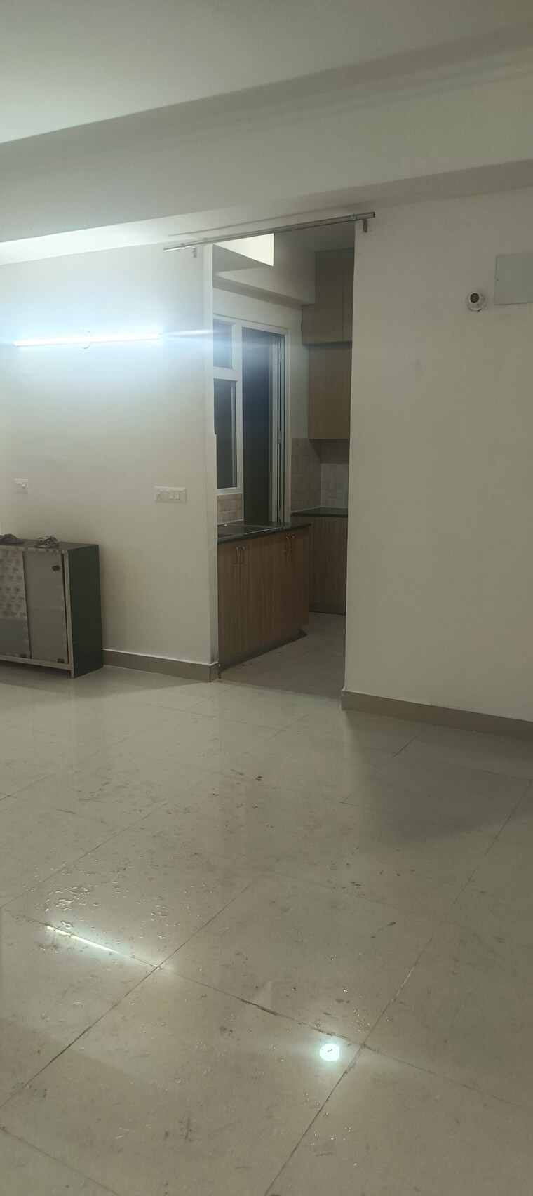 Room, amrapali-crystal-homes 3 Bedroom 1700 Sq.Ft. Apartment In Sector 76 Noida 9384173