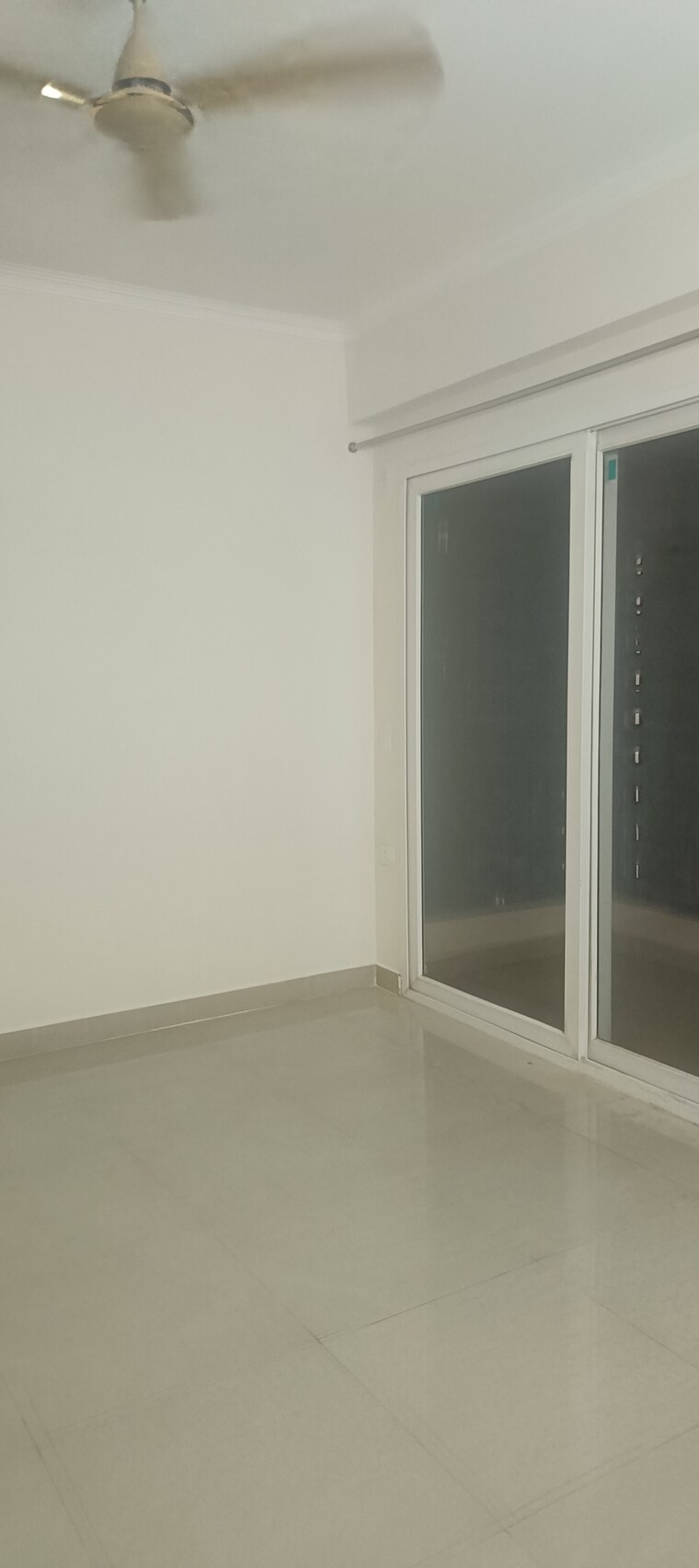 Room, amrapali-crystal-homes 3 Bedroom 1700 Sq.Ft. Apartment In Sector 76 Noida 9384173