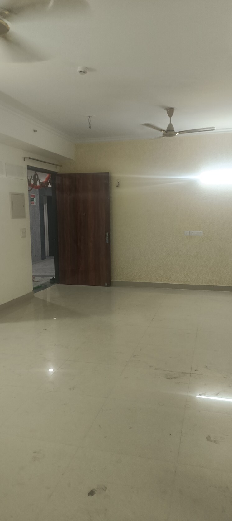 Room, amrapali-crystal-homes 3 Bedroom 1700 Sq.Ft. Apartment In Sector 76 Noida 9384173