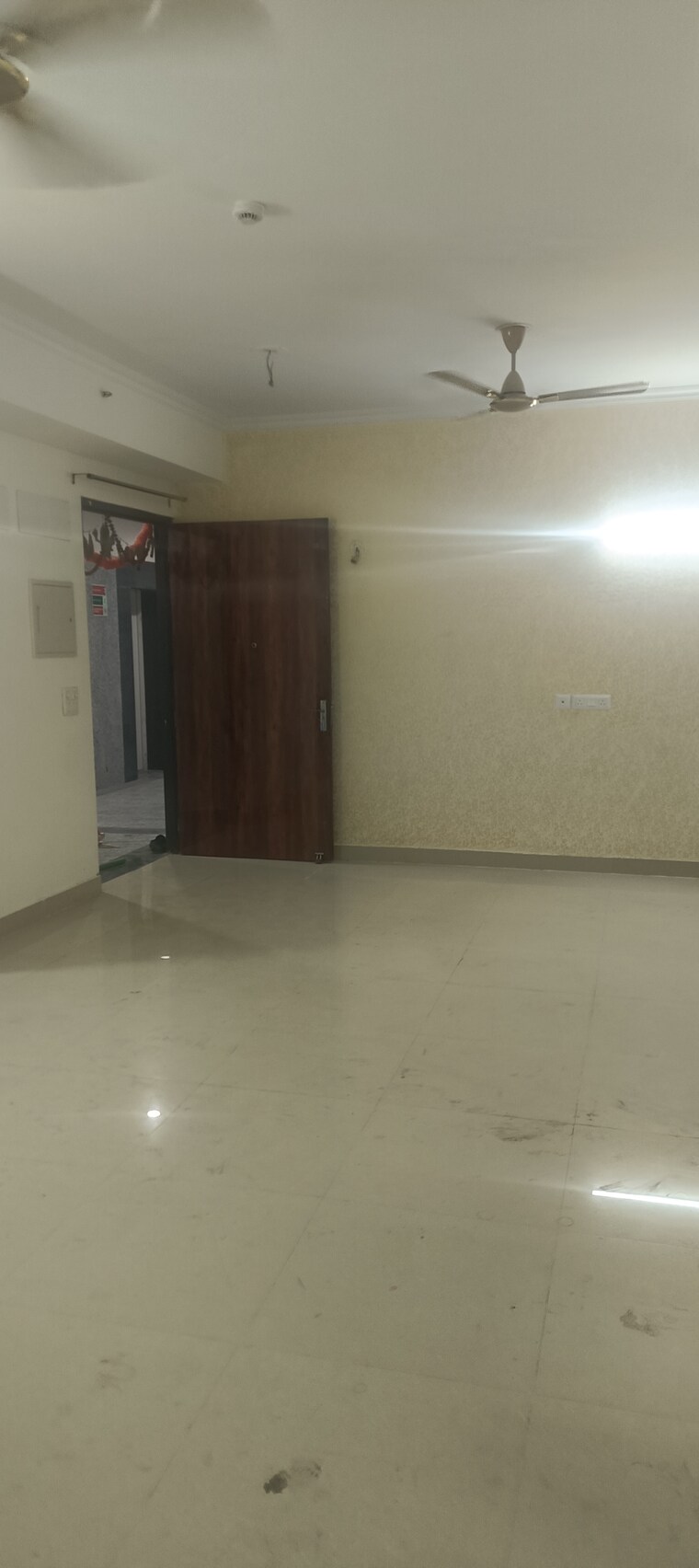 Room, amrapali-crystal-homes 3 Bedroom 1700 Sq.Ft. Apartment In Sector 76 Noida 9384173