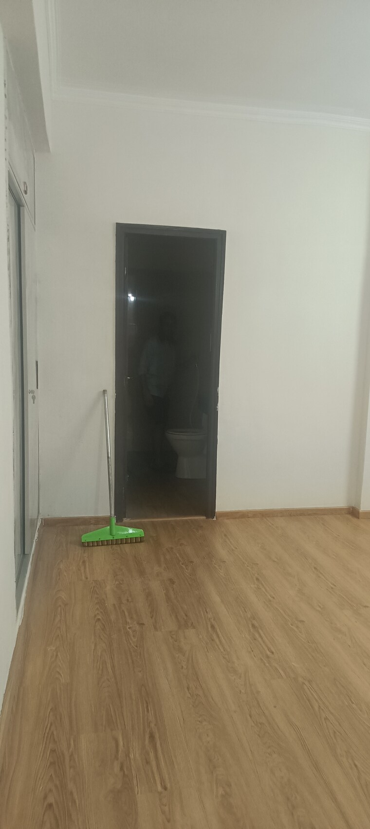 Room, amrapali-crystal-homes 3 Bedroom 1700 Sq.Ft. Apartment In Sector 76 Noida 9384173