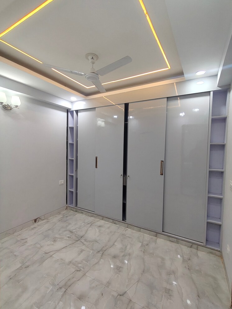 Room, saket 1 Bedroom 55 Sq.Yd. Builder Floor In Saket Delhi 9384180