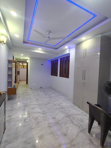 Building Lobby in 1 BHK Builder Floor at Saket – for Rent