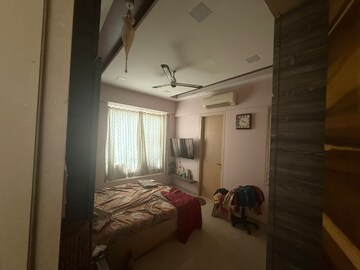 Room in 4 BHK Apartment at Neelam Senroofs, Nahur East – for Sale
