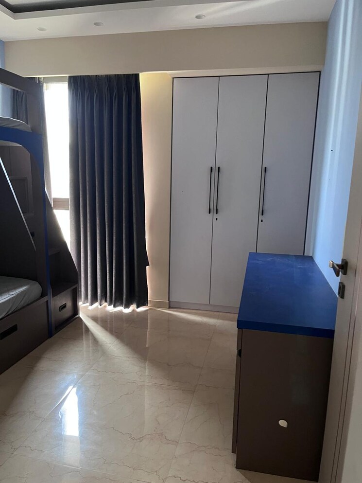 Team Area, lodha-sterling 3 Bedroom 1041 Sq.Ft. Apartment In Kolshet Road Thane 9384208