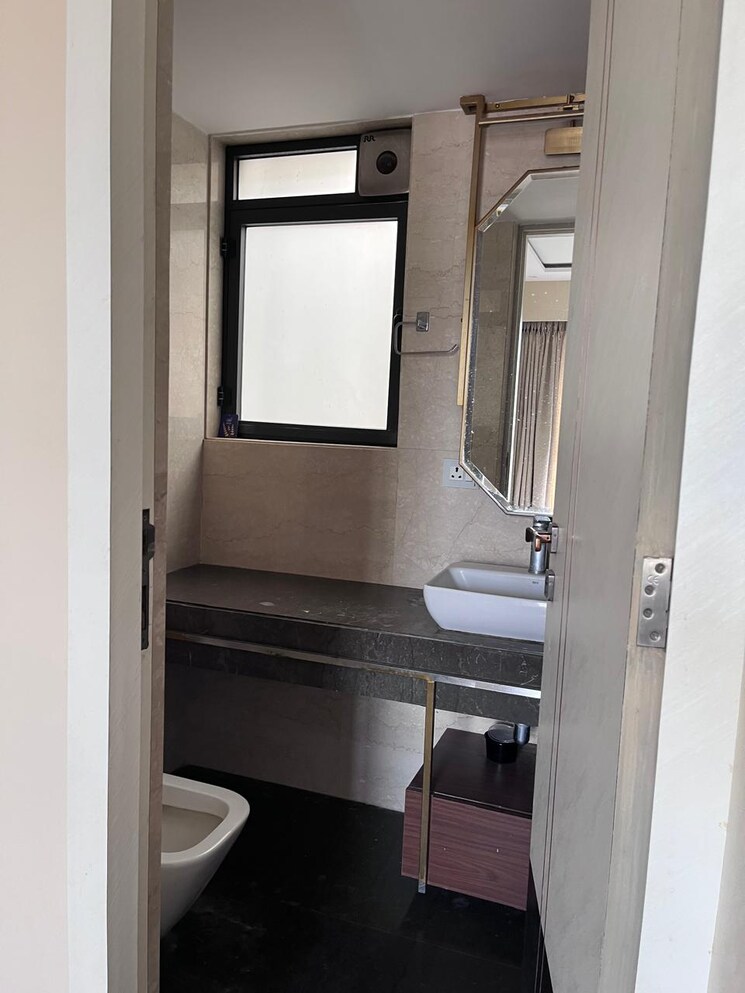Bathroom, lodha-sterling 3 Bedroom 1041 Sq.Ft. Apartment In Kolshet Road Thane 9384208