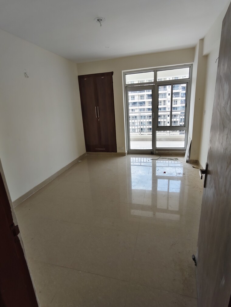 Room, golf links 3 Bedroom 18000 Sq.Ft. Apartment In Golf Links Delhi 9384220