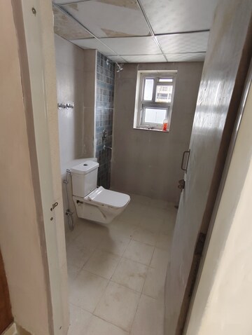 Bathroom in 3 BHK Apartment at Golf Links – for Sale