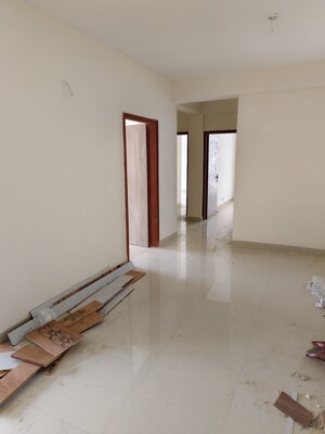 Room in 3 BHK Apartment at Golf Links – for Sale