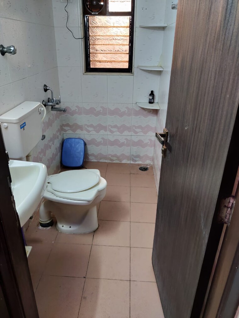Bathroom, deep-tower 2 Bedroom 700 Sq.Ft. Apartment In Andheri West Mumbai 9384225