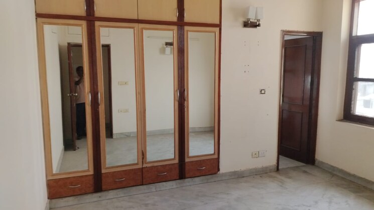 undefined, sai-kutir-sector-49 6 Bedroom 1800 Sq.Ft. Villa In Sector 49 Noida 9384229