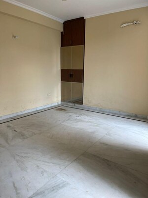 Room in 1.5 BHK Villa at RWA Apartments Sector 50, Sector 50 – for Sale