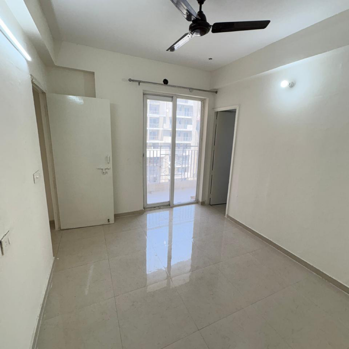 2 BHK Apartment For Sale in Signature The Millennia 3