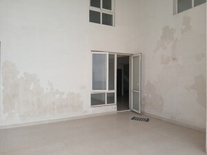 Room in 4 BHK Penthouse at Indiabulls Centrum Park, Sector 103 – for Rent