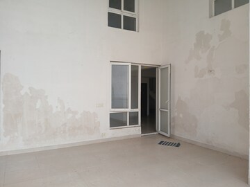 Room in 4 BHK Penthouse at Indiabulls Centrum Park, Sector 103 – for Rent