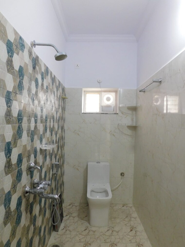 Bathroom, kondapur 3 Bedroom 2000 Sq.Ft. Builder Floor In Kondapur Hyderabad 9384256