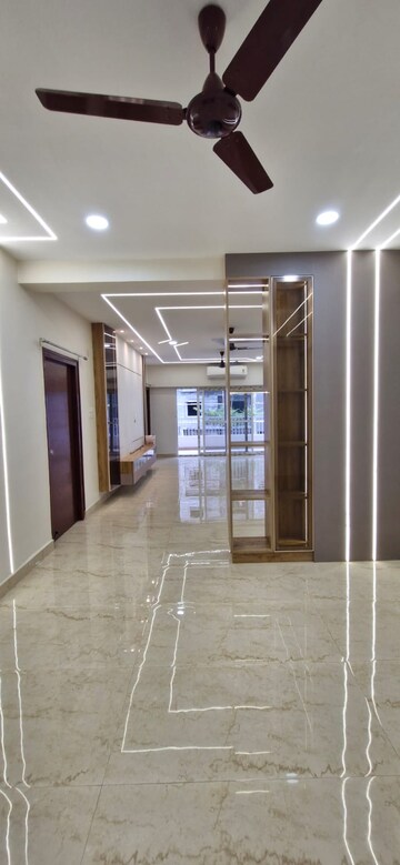 Building Lobby in 4 BHK Builder Floor at Kondapur – for Rent