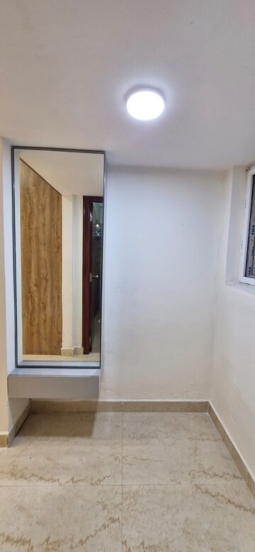 Room in 4 BHK Builder Floor at Kondapur – for Rent