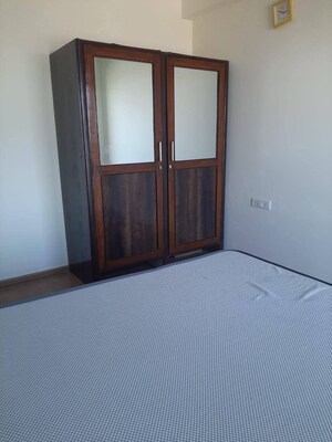 Room in 1 BHK Apartment at Amanora Adreno Towers, Hadapsar – for Rent