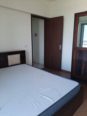 1 BHK Apartment For Rent in Amanora Adreno Towers, Hadapsar