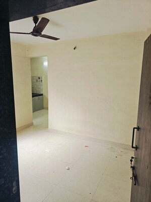 Room in 1 BHK Apartment at Amanora Adreno Towers, Hadapsar – for Rent